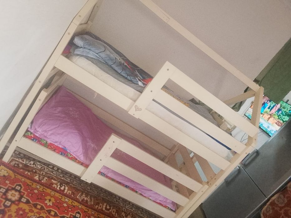 Двухяростный детскии кровать