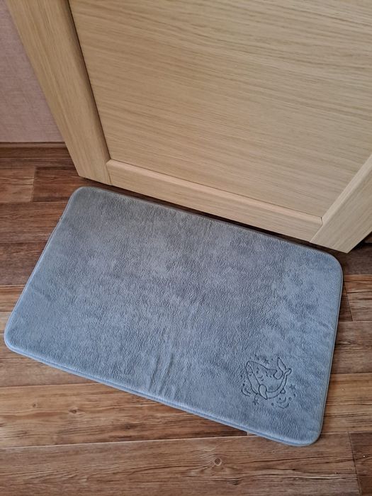 Продам набор ковриков в ванную