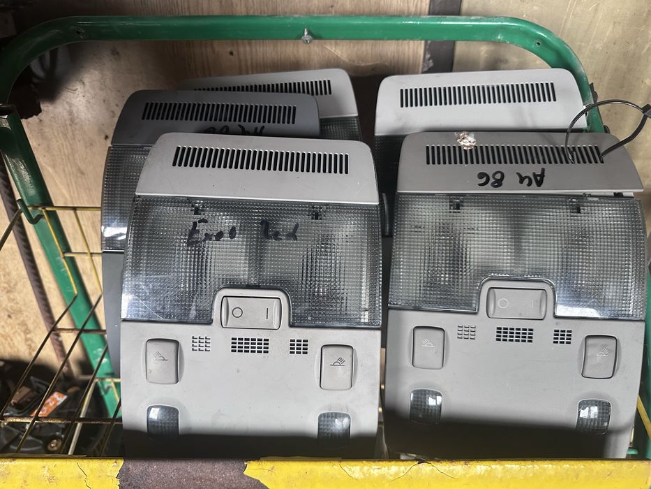 Плафони Audi A4 Seat Exeo