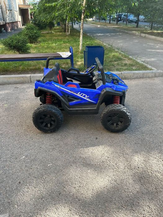 Продаётся Машина детская