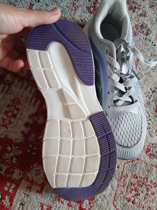 Кроссовки Adidas