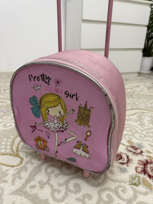 Продам детский чемоданчик за 1500