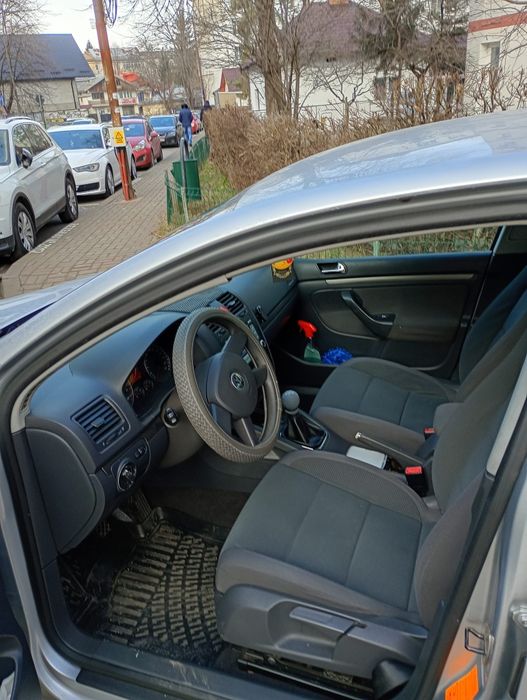 Vand golf V scurt,benzina +gpl