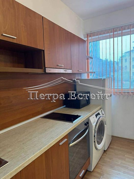 Просторно студио в Варна Бриз под наем за нощувки