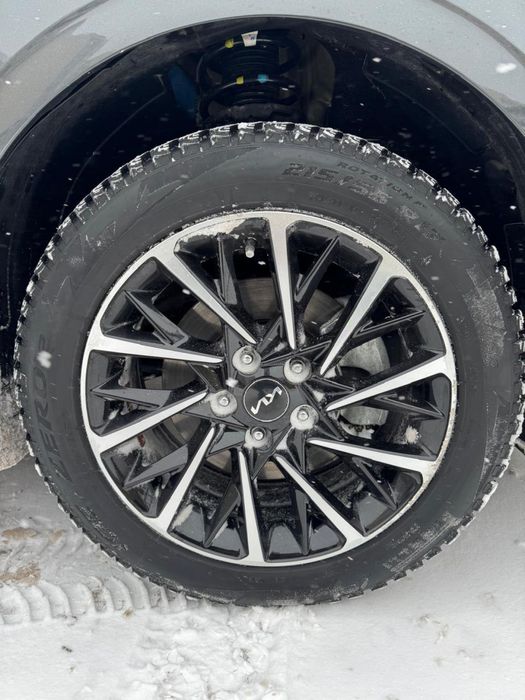 Комплект резины Pirelli ice zero 2 с шипами