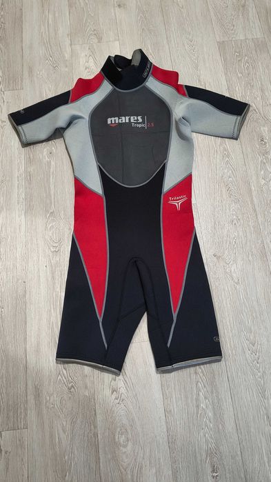 Vând Costum neopren și Labe Înot