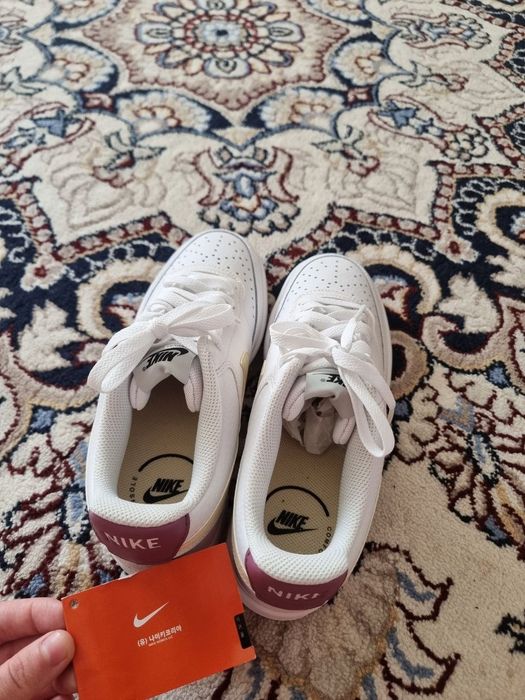 Orginal Nike sneakers