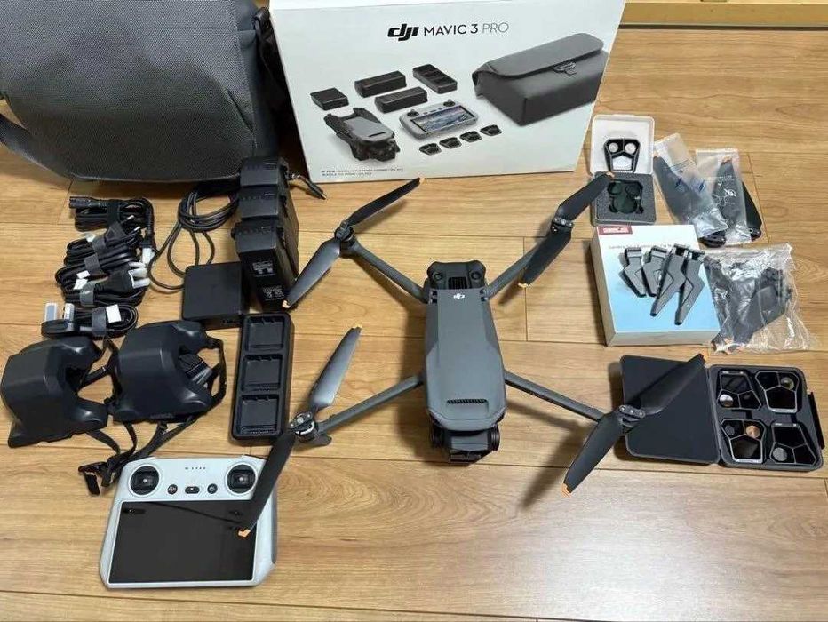 DJI Mavic 3 Pro Fly More Combo Drone. ЩЕ БЪДЕ ДОСТАВЕН ОТ ЧЕХИЯ