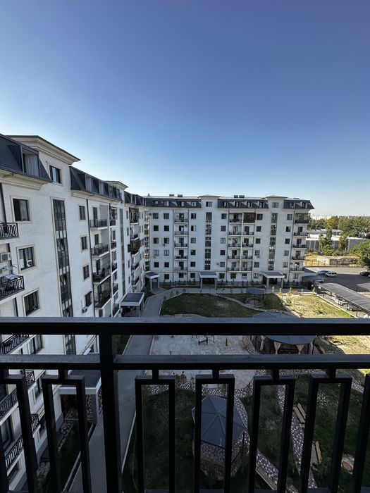 4 комнатная квартира в Сергели