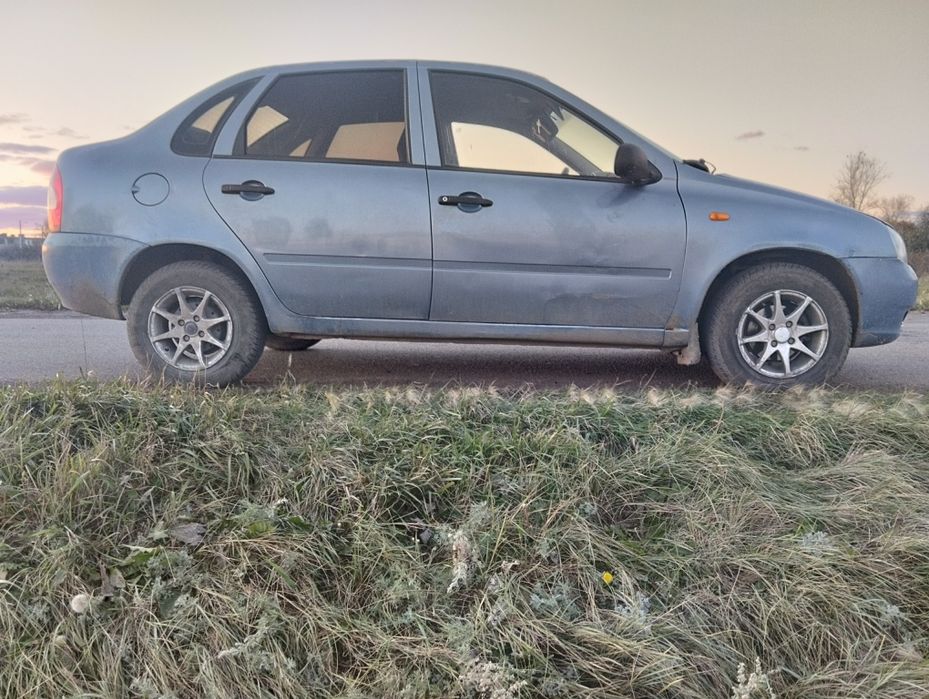 Автомобиль lada Kalina