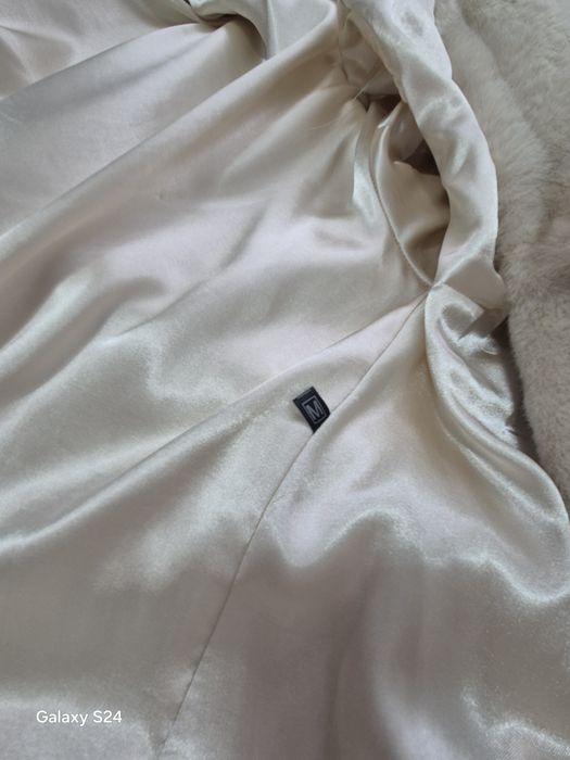 Vând palton blană naturală