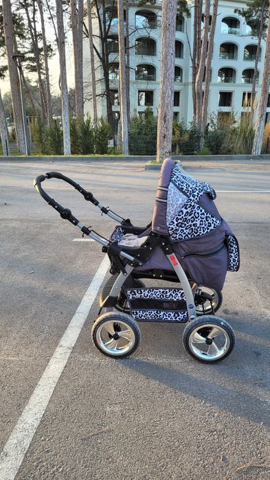 Бебешка количкаа