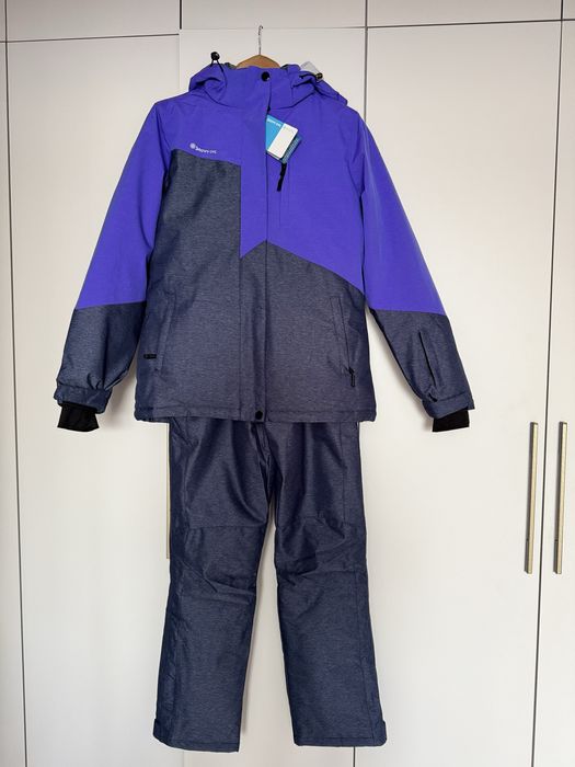 Продам лыжный костюм очень хорошего качества.