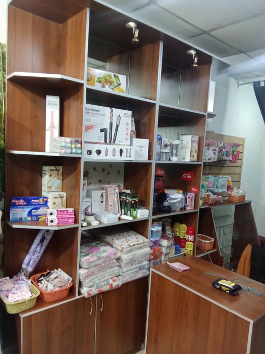 Продам шкаф для бутика