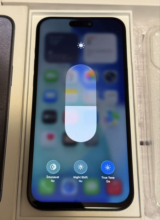 iPhone 15 Pro Max 256GB Black Titanium , 87% baterie – Impecabil, pachet full + Cadouri