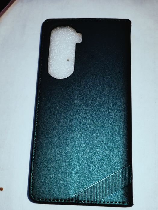 Продавам два калъфа