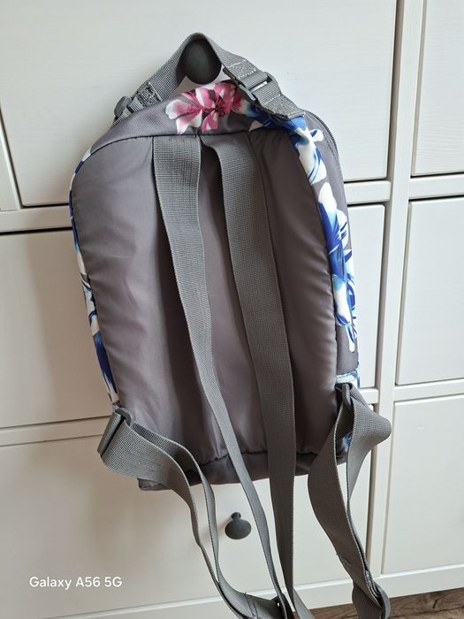 Раница Puma с флорални мотиви