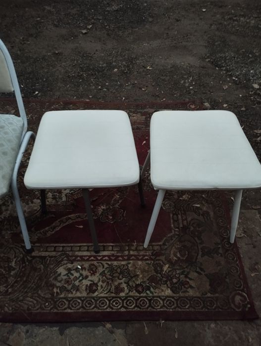 Продам деревянные стулья