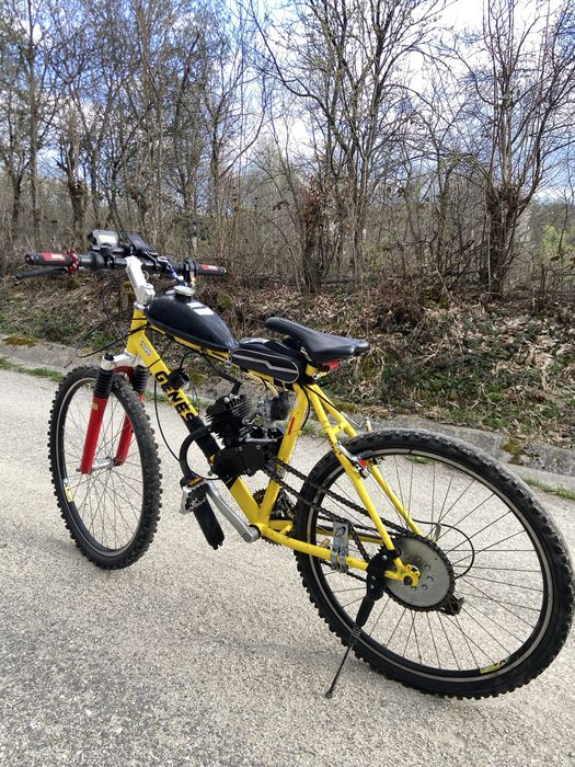 Vând bicicleta cu motor 80cc