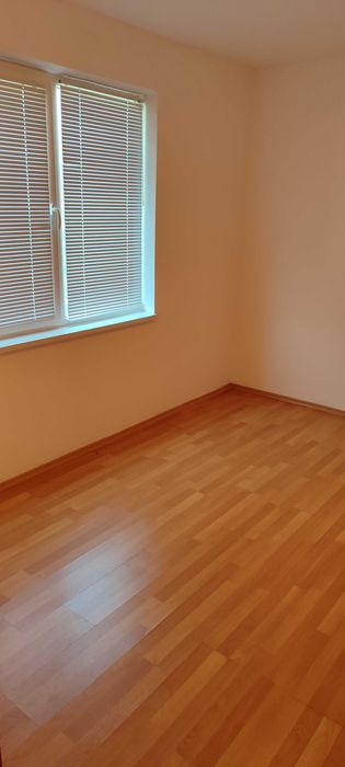 Продава Апартамент