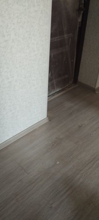 Поклейка обоев любой сложности ремонт квартир