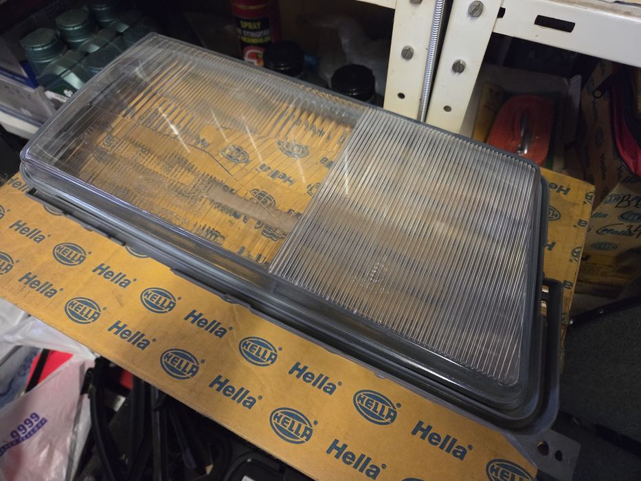 ОРИГИНАЛНИ стъкла за фарове  mercedes C class w202  w210 w140 190