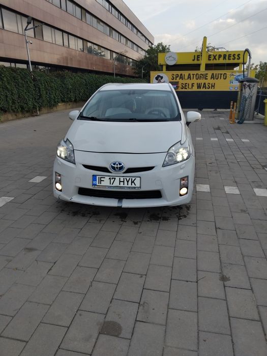 Toyota prius 2011