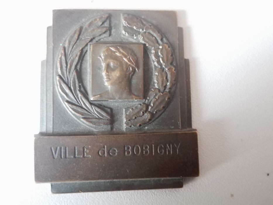 Плакети и фонокарти.