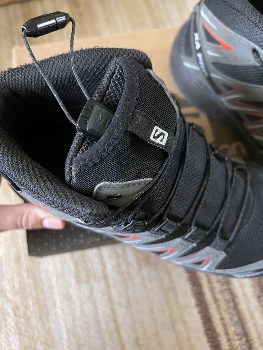 Продам полуботинки на мальчика Salomon