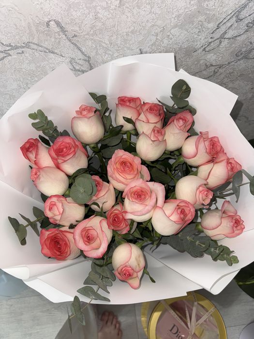 Цветы 12к голланский роза