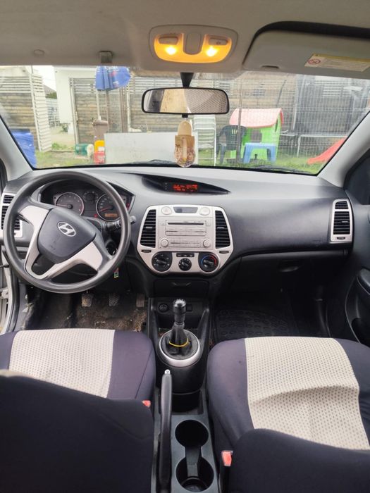 Vând Hyundai I 20