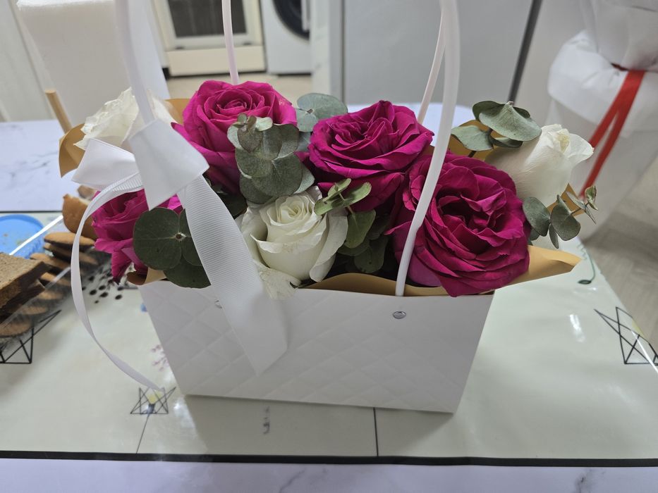 Гүл сатылады 2000 бастап