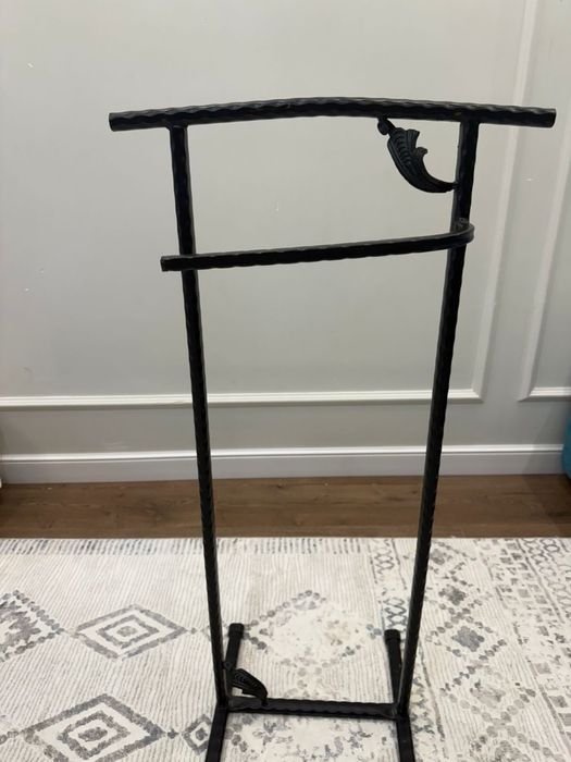 Металический вешалка