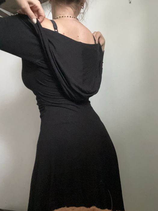 Рокля Armani Exchange с качулка