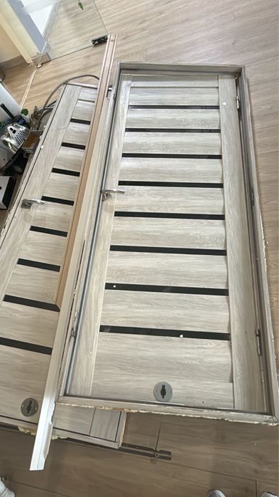 Двери продам в хорошем состоянии