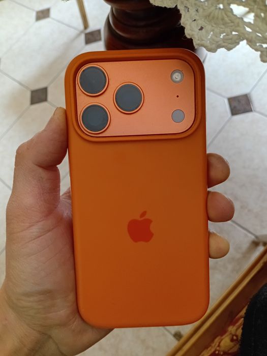 Продается айфон 17про 256гб