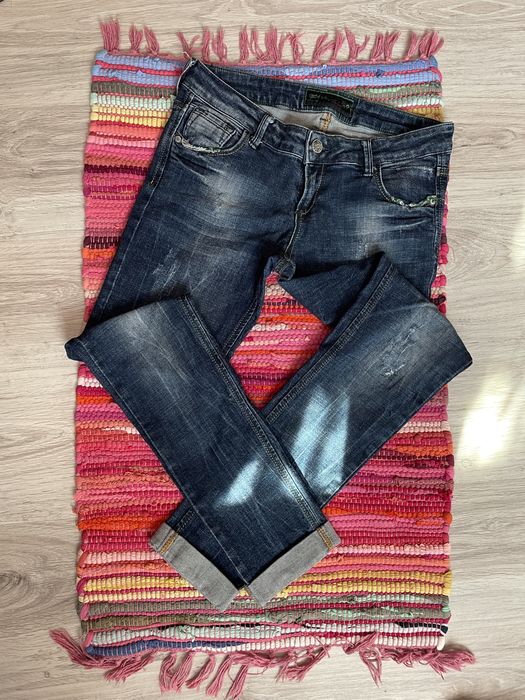 Дамски дънки и панталони