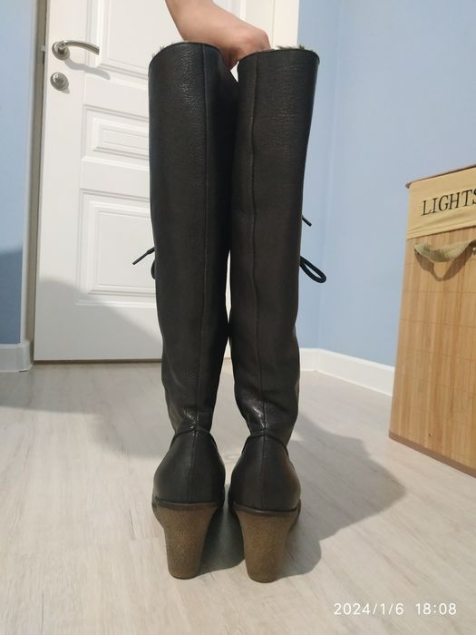 Продам женские зимние сапоги б/у