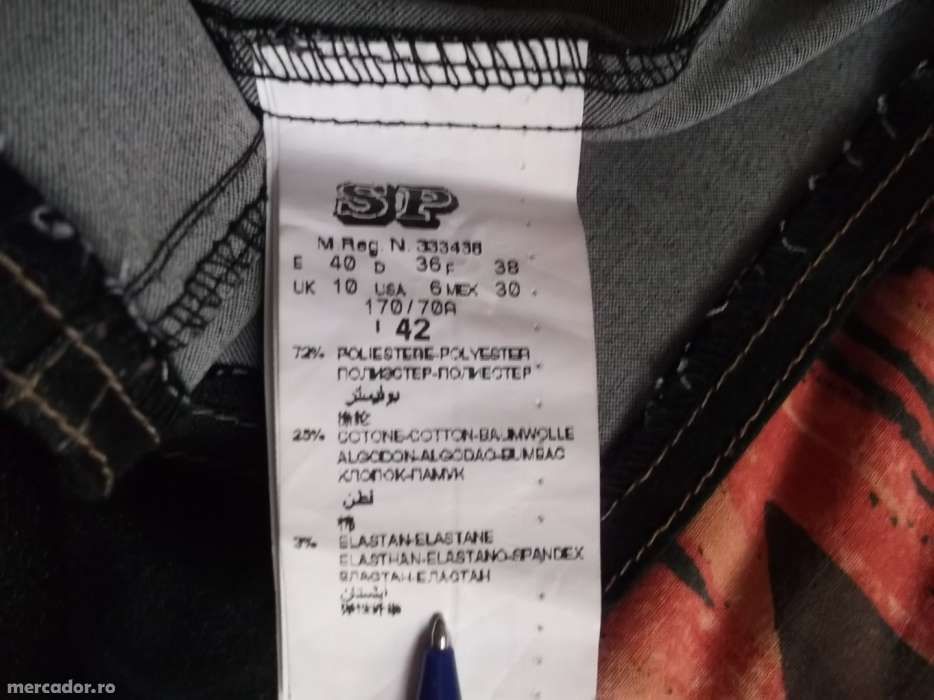 Fusta neagra cu bretele