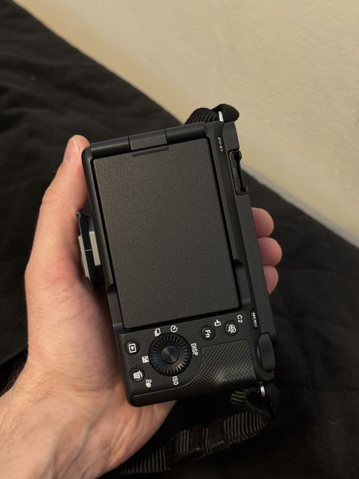 Sony zv-e1 продам срочно