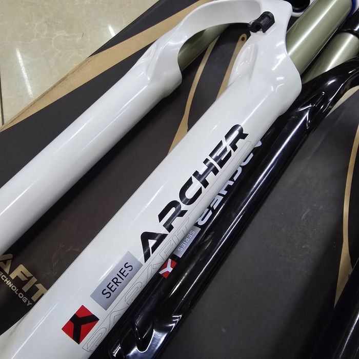 Амортизационные вилки ARCHER PARAFIT для горного велосипеда 26 и 27.5.