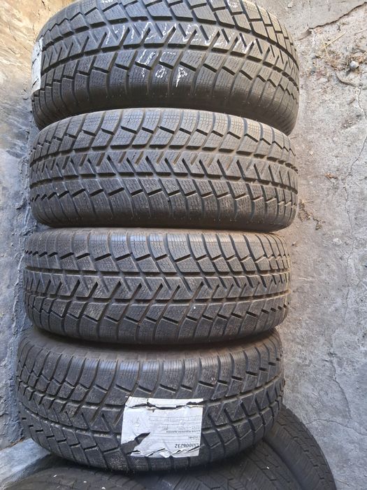 235 60 16 MICHELIN  4броя зимни