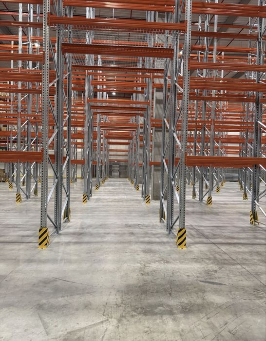 Rafturi zincate sau metalice pe stoc 5000 metri