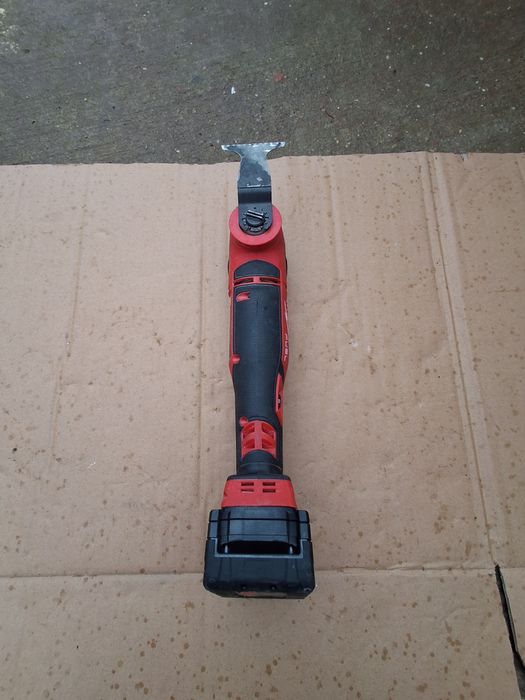 Multifuncțional milwaukee M 18 FMT