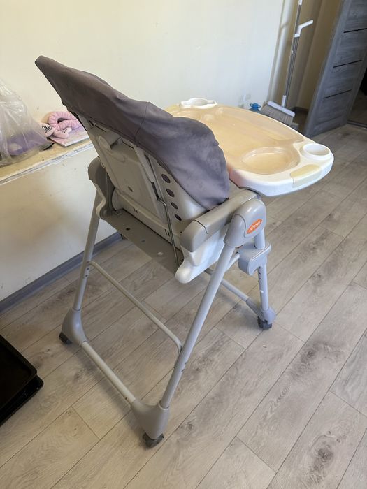 Стульчик для кормления justin