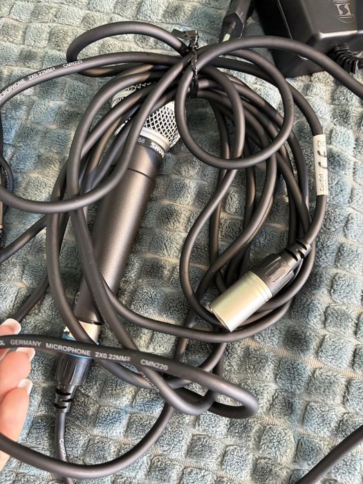 Microfon Shure+ mixer Behringer