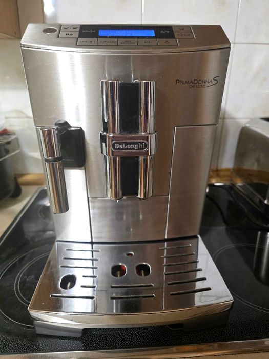 Продавам Кафе Автомат Delonghi Primadonna S De Luxe