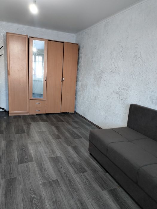 Сдам  1 комнатную квартиру 70000+ ком услуг