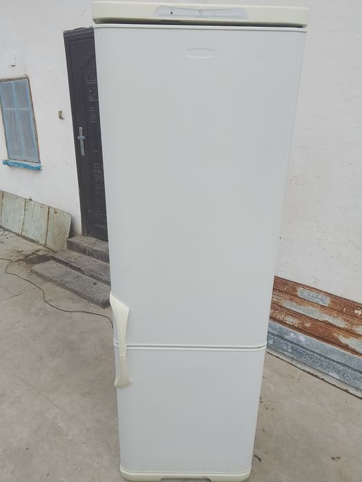 Продаю холодильник