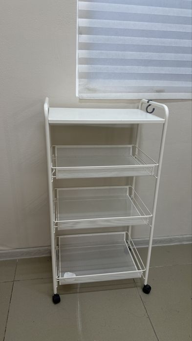 Продам кушетку ( лампу, стул, штор)